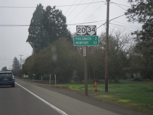 US-20/OR-34 West - Distance Marker