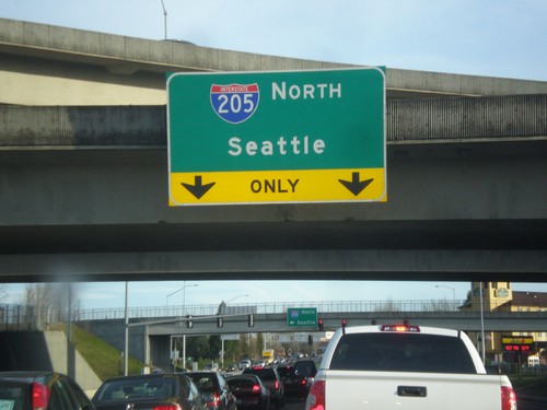 NE Airport Way at I-205 North