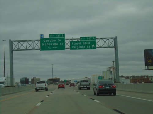 I-29 North - Exits 147A and 147B