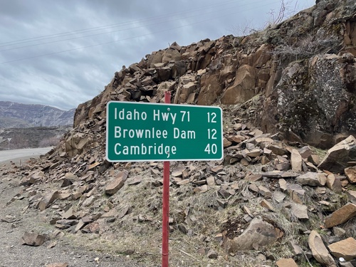 Oxbow-Brownlee Highway South - Distance Marker