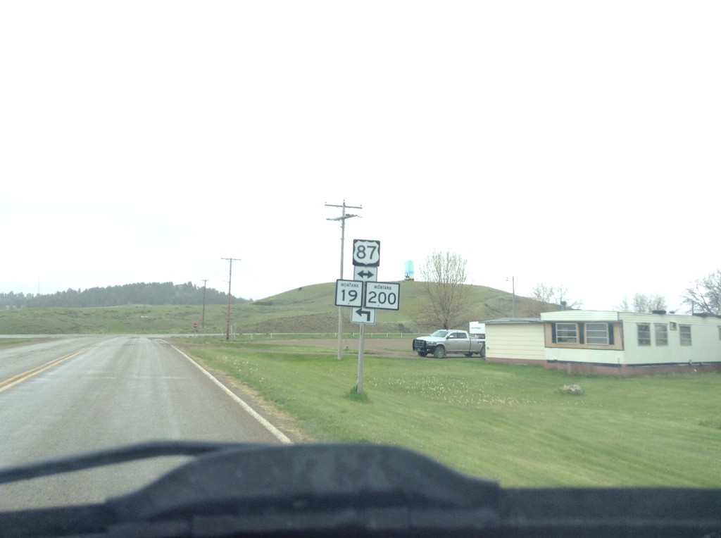 4th St. In Grass Range at US-87