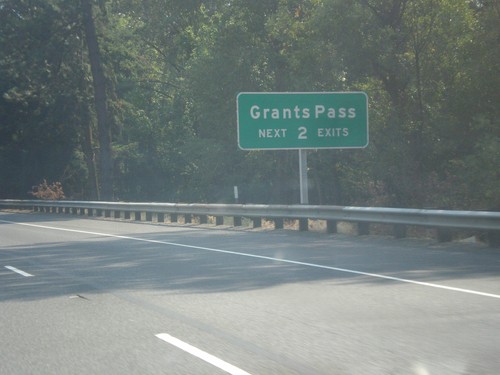 I-5 South - Grants Pass Exits