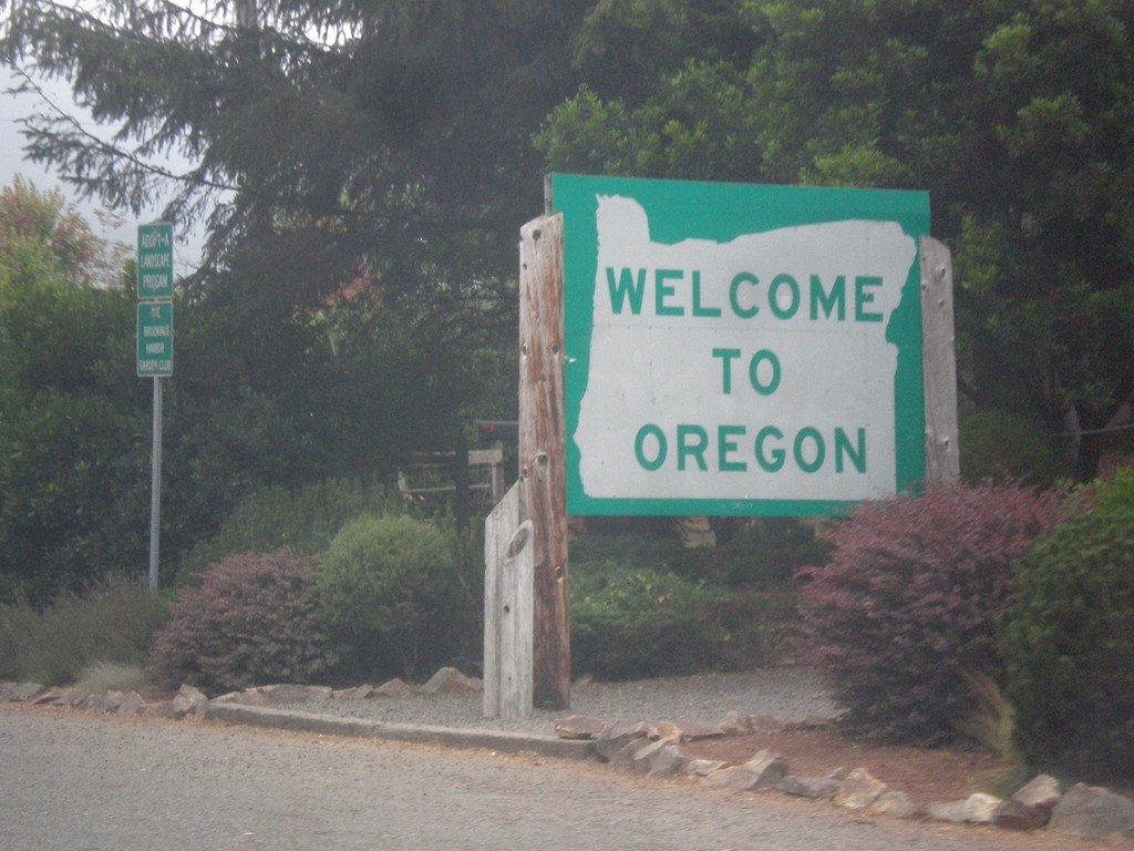 US-101 North - Welcome To Oregon