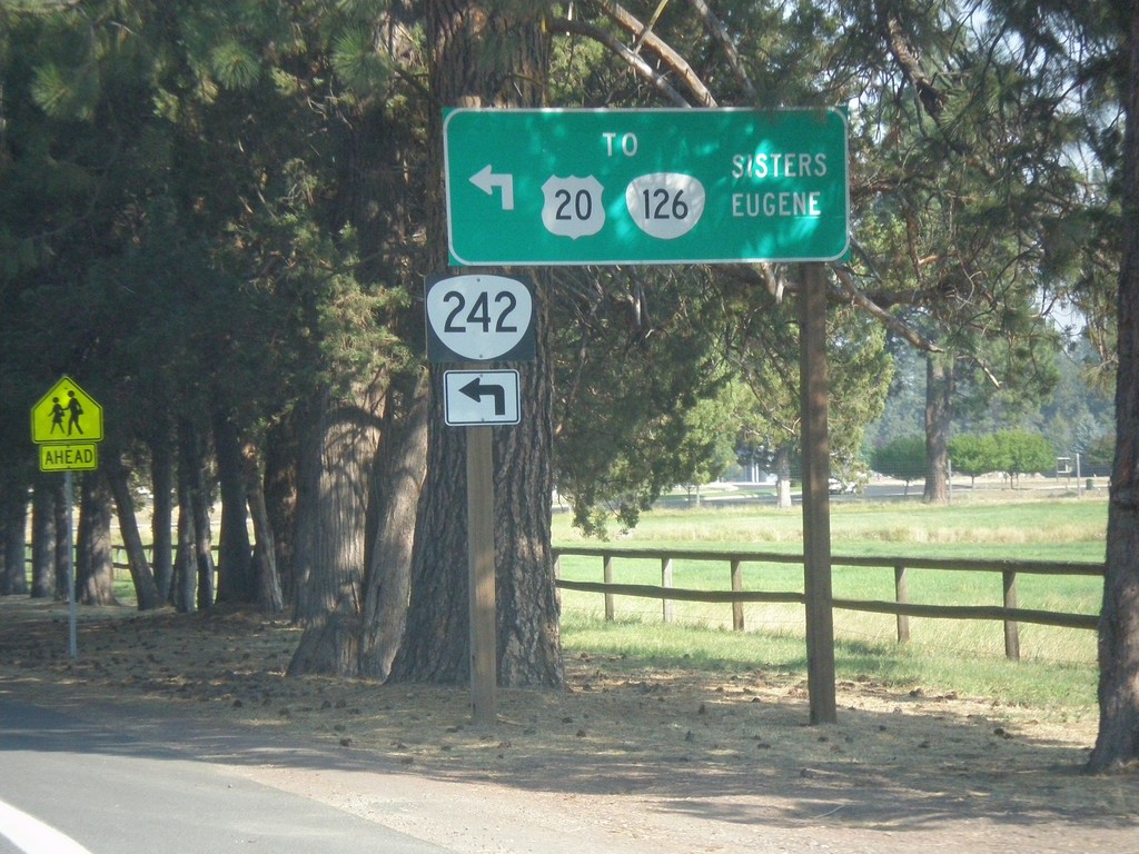 OR-242 East at Hood St. (To US-20/OR-126)