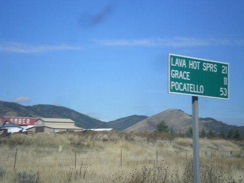 US-30 West/ID-34 South - Distance Marker