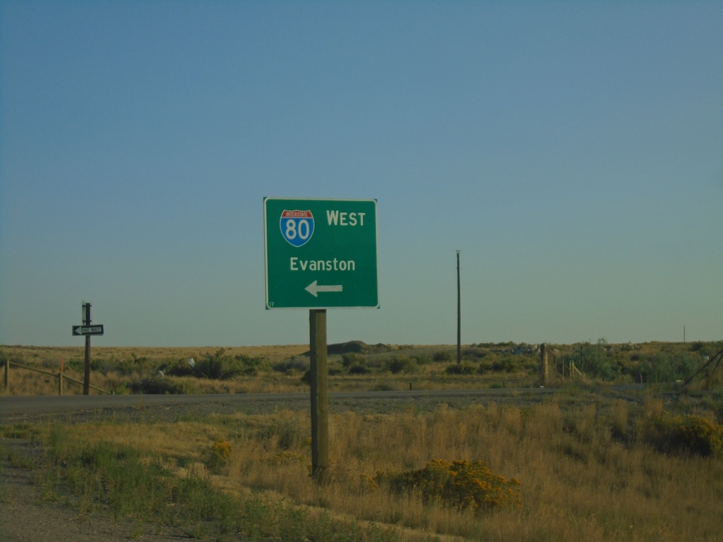 End WY-413 North at I-80 West