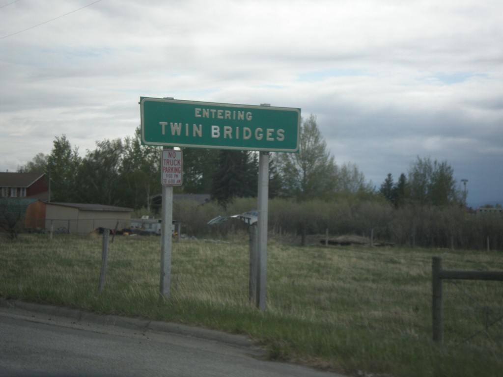 MT-41 South - Twin Bridges