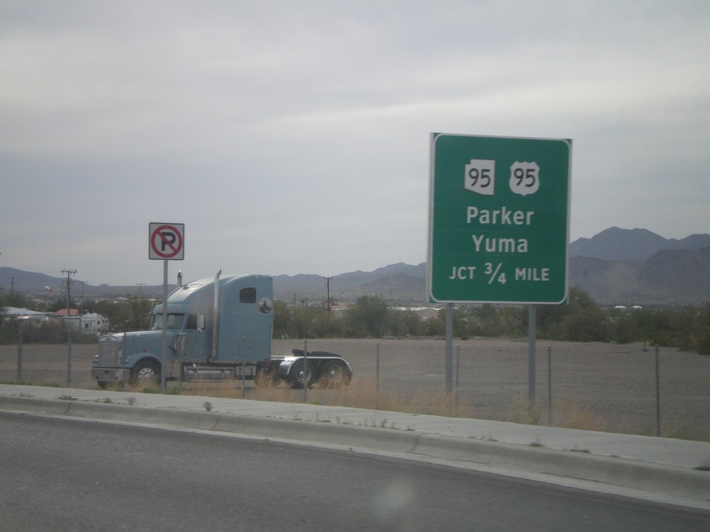 BL-10 West Approaching US-95/AZ-95