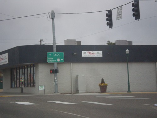 Bus. US-30 West (Idaho Ave.) at Oregon St.