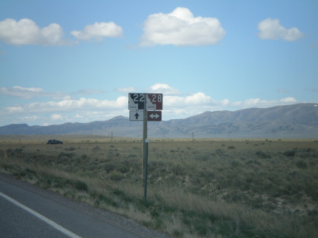 ID-22 West Approaching ID-28