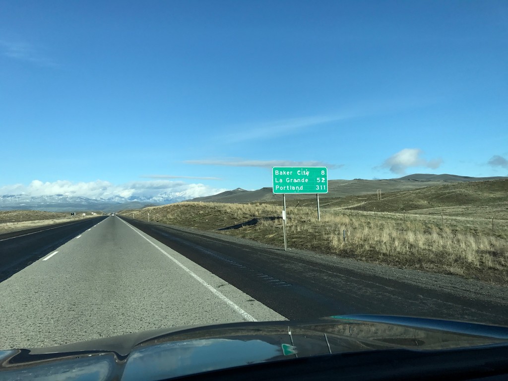 I-84 West - Distance Marker