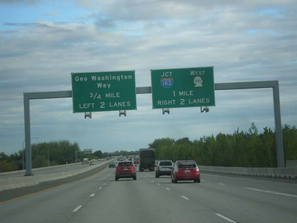 WA-240 West Approaching I-182 and George Washington Way