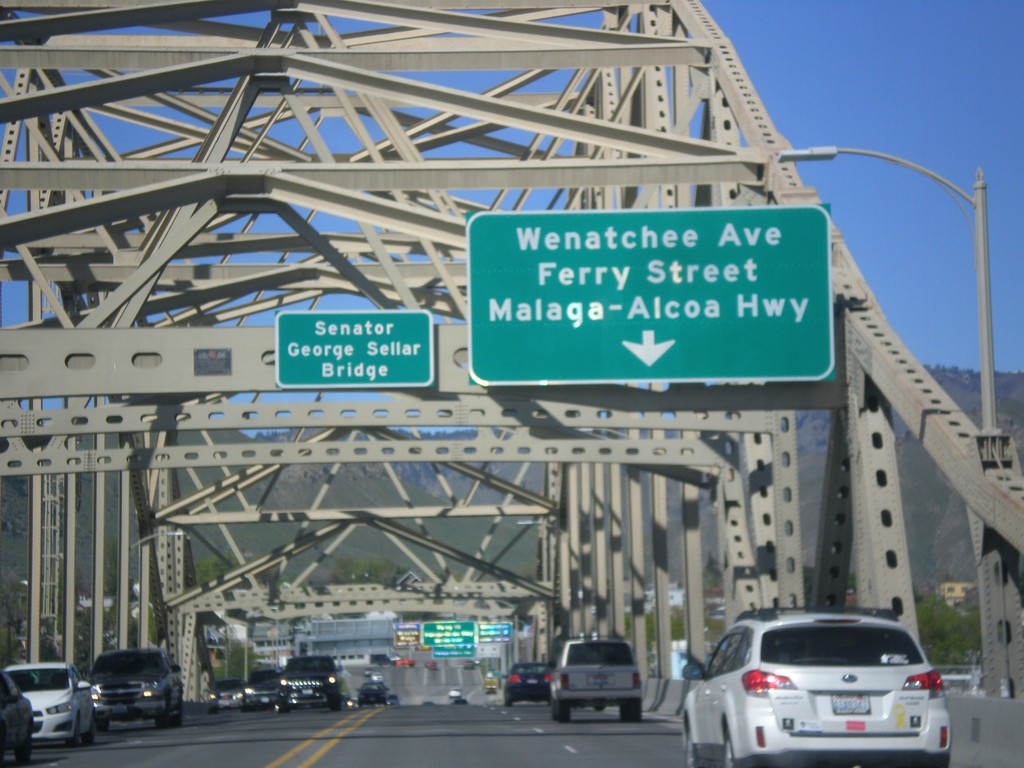 WA-285 North - Senator George Sellar Bridge