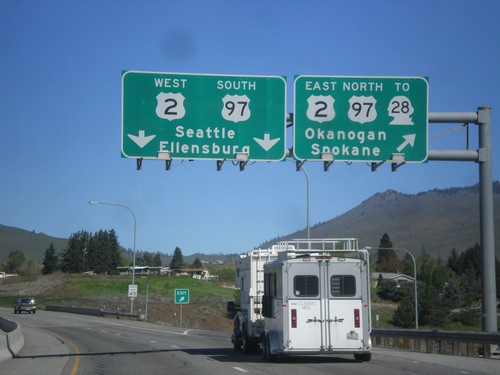 End WA-285 North at US-2/US-97/To WA-28