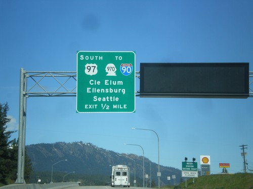 US-2 West/US-97 South Approaching US-2/US-97 Split