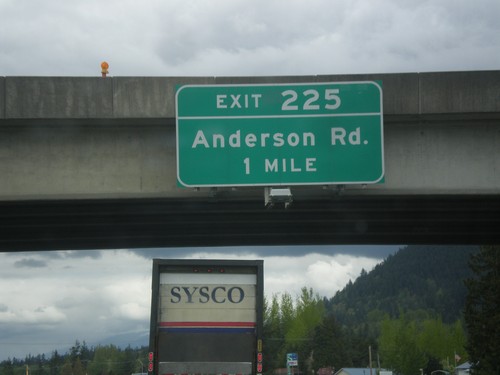 I-5 North - Exit 225