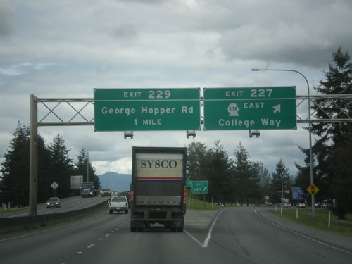 I-5 North - Exits 227 and 229