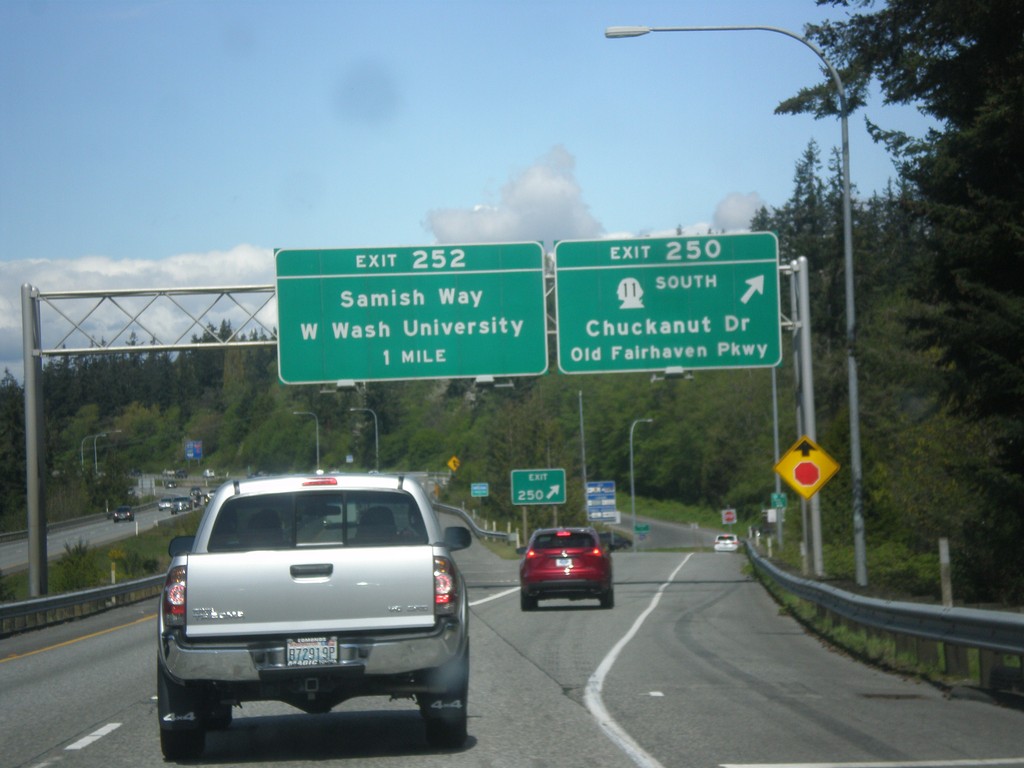 I-5 North - Exits 250 and 252