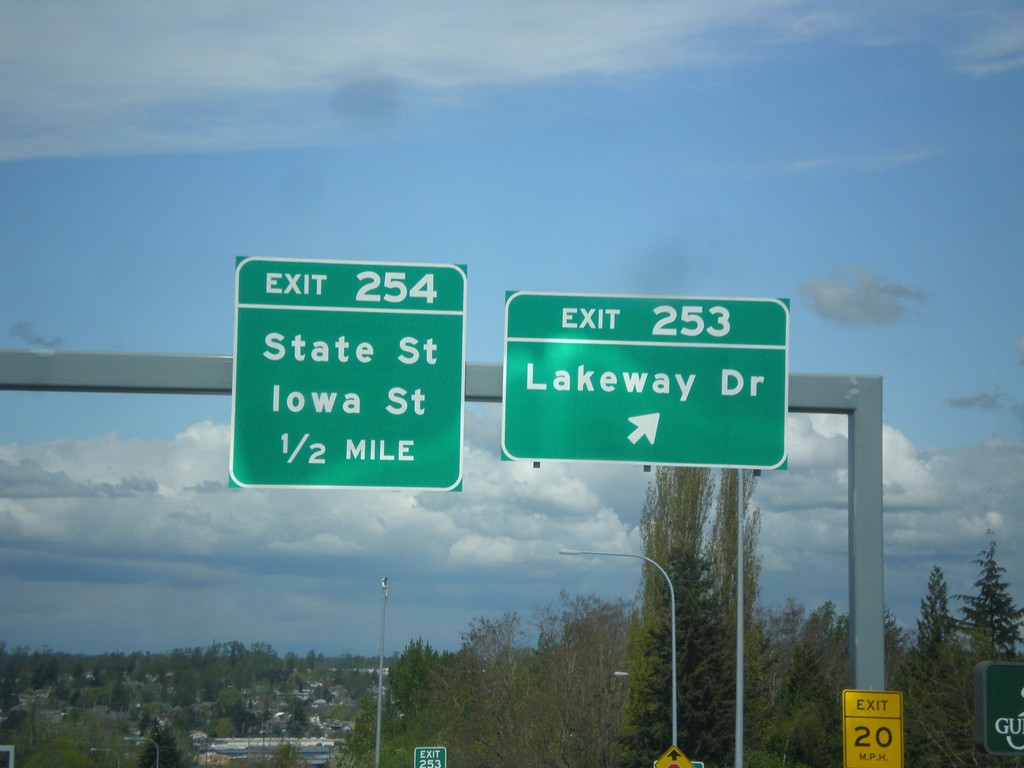 I-5 North - Exits 253 and 254