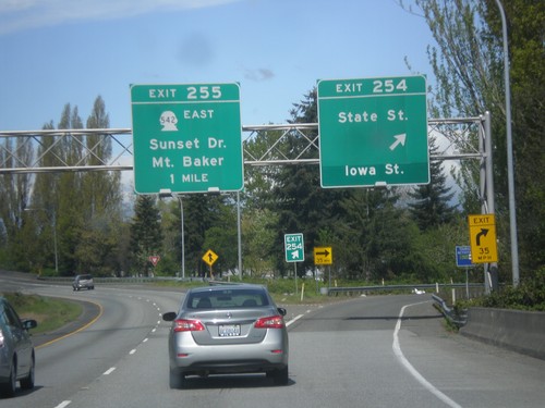 I-5 North - Exits 254 and 255