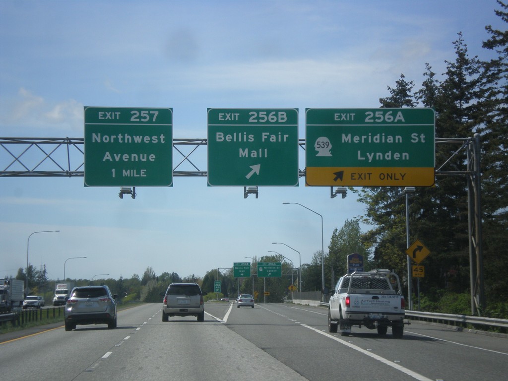 I-5 North - Exits 256A, 256B, and 257