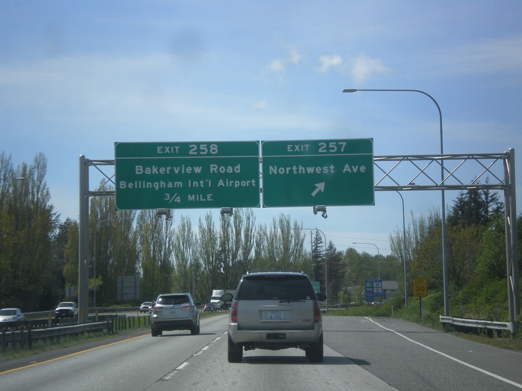 I-5 North - Exits 257 and 258