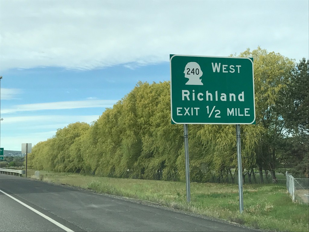 US-395 South - Approaching WA-240 West