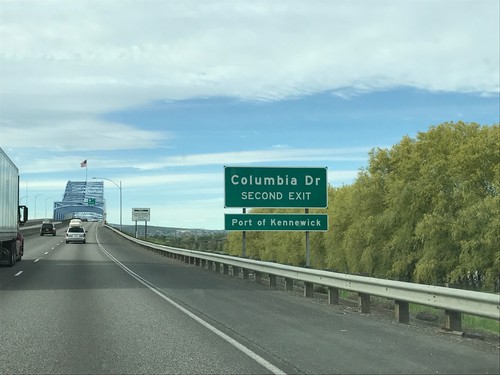 US-395 South - Columbia Drive