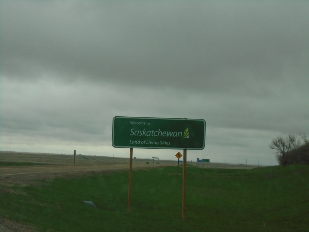 SK-37 North - Welcome to Saskatchewan 