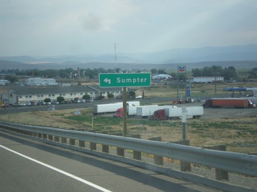 I-84 West - Exit 304 Offramp at OR-7