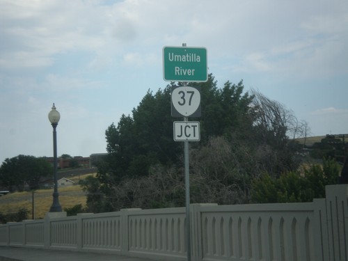 US-30 West Approaching OR-37 Jct. at Umatilla River Bridge.