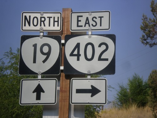 End OR-402 West at OR-19