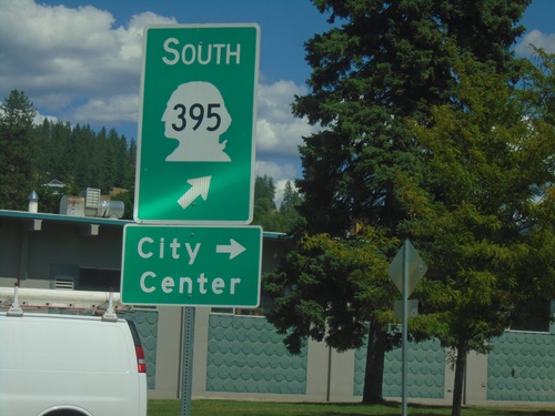 US-395 South/WA-20 East - Railroad St. Roundabout