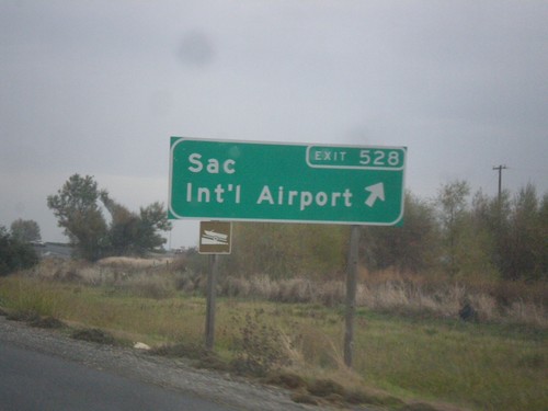 I-5 South - Exit 528