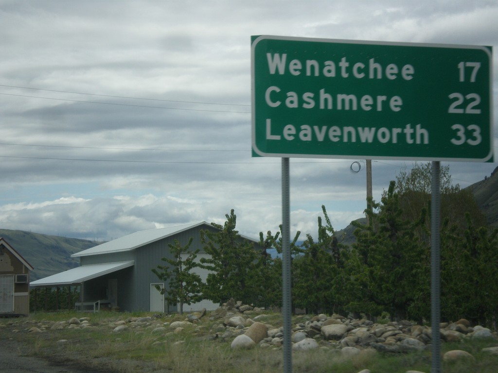 US-2 West/US-97 South - Distance Marker