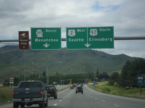 US-2 West/US-97 South Approaching WA-285