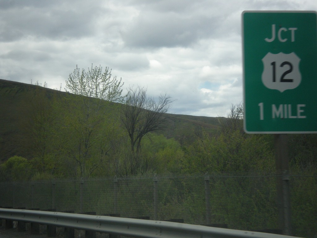 I-82 East approaching US-12 Jct.