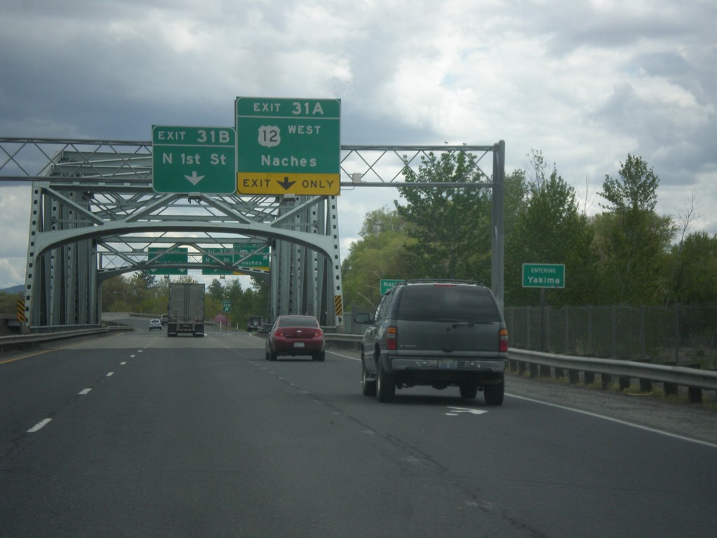 I-82 East - Exits 31B and 31A - Entering Yakima