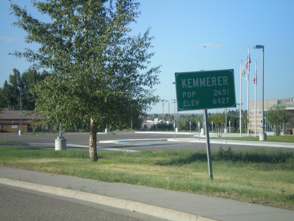 Entering Kemmerer - WY-233 South