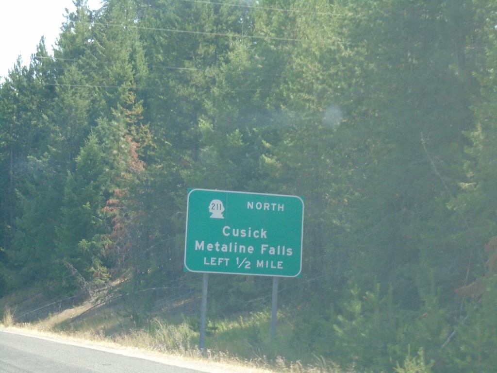 US-2 East Approaching WA-211 North