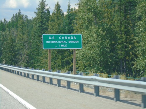 US-95 North - Approaching US-Canada International Border