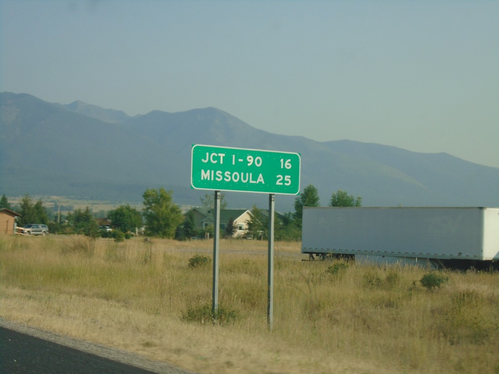 US-93 South/MT-200 East - Distance Marker