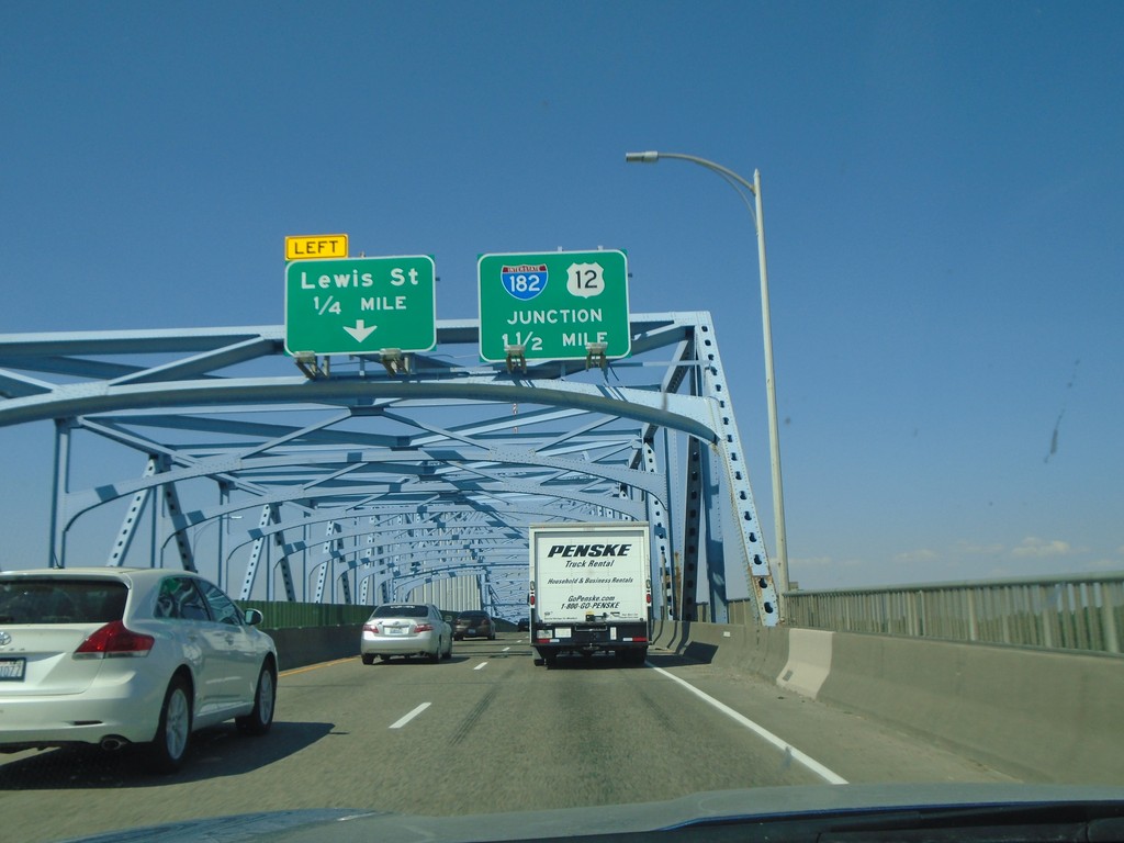 US-395 North - Blue Bridge