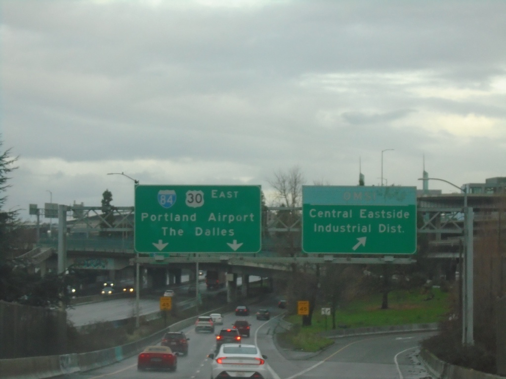 I-5 North - Exit 300 Ramps to I-84/US-30