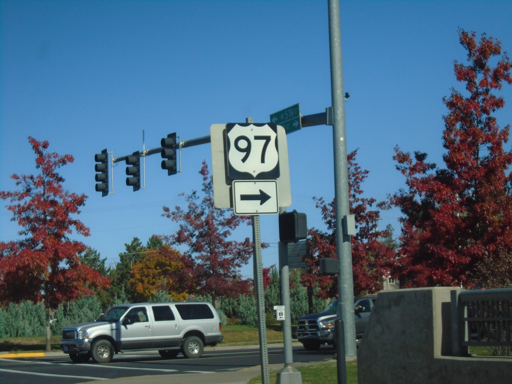 US-97 North/US-26 West at US-26/US-97 Split