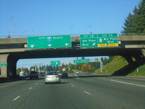 I-5 North - Exit 1C and Exit 1D