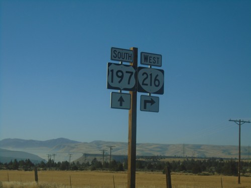 US-197 South/OR-216 West at US-197/OR-216 Split