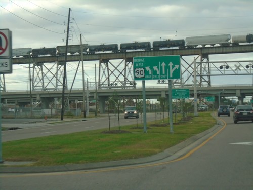 US-90 West Approaching Huey Long Bridge