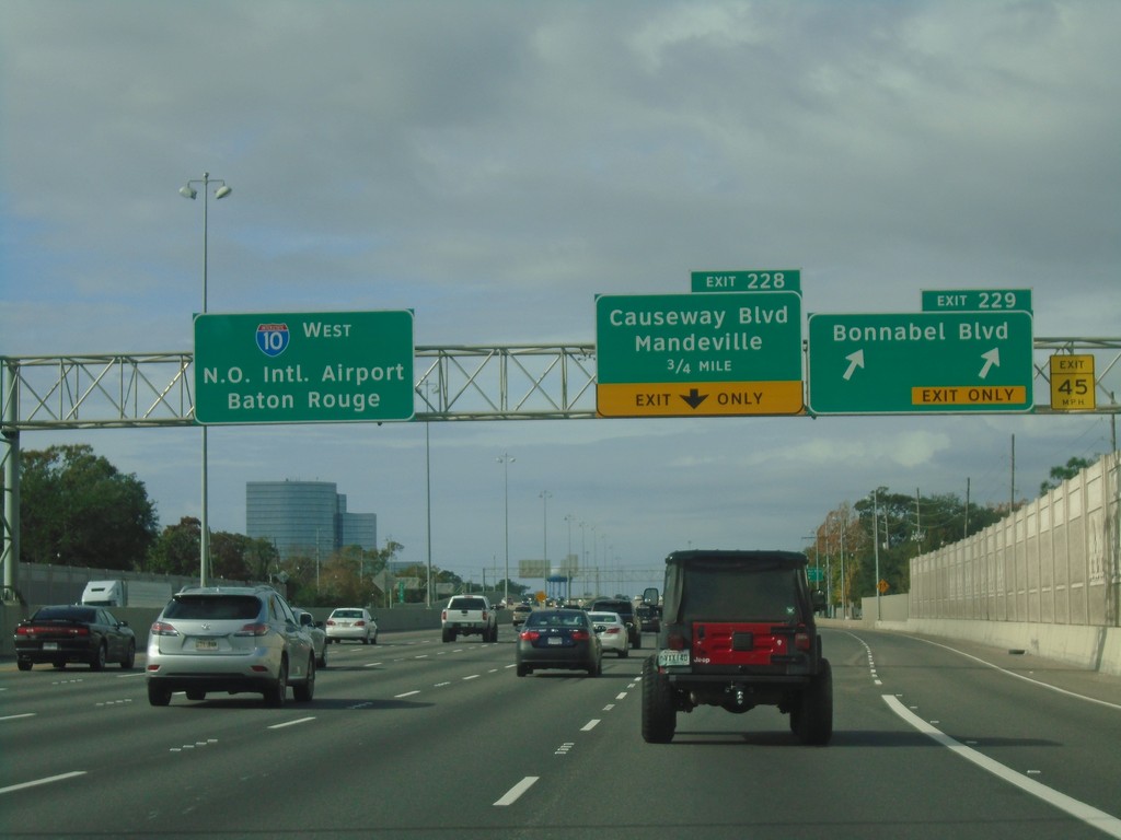 I-10 West - Exits 229 and 228