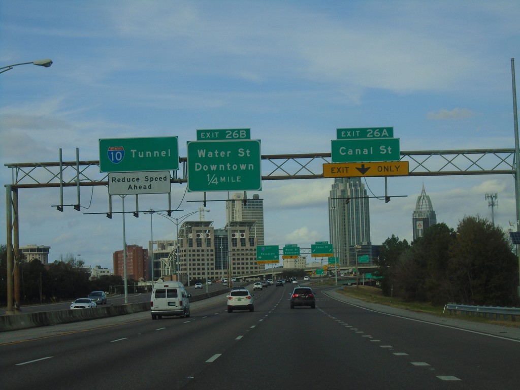 I-10 East - Exits 26A and 26B